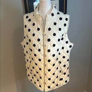 Crown & Ivy Elegant Cream Vest